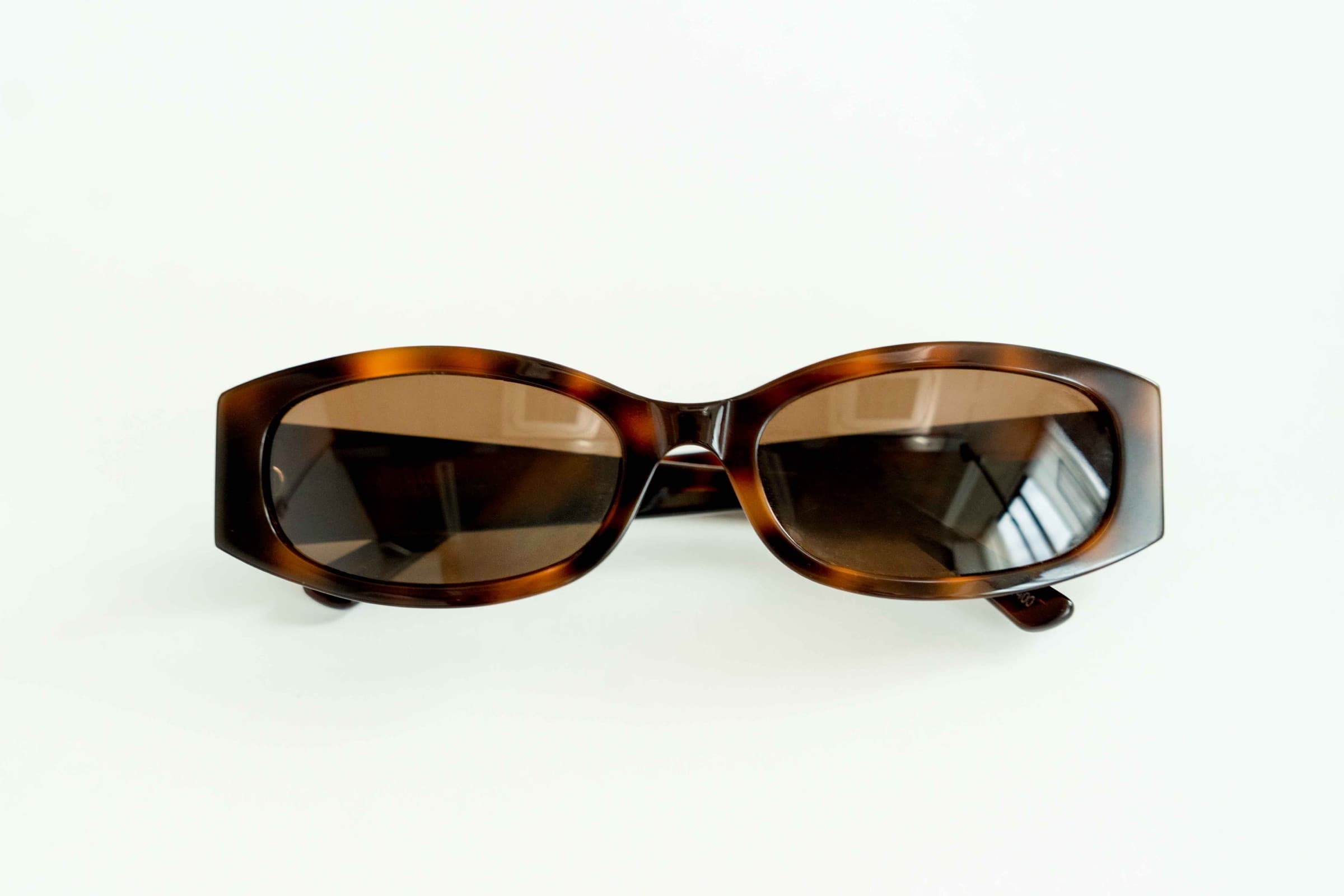 The Lady Tortoise sunglasses, front view on a clean background
